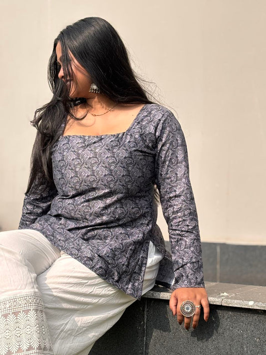 MYRA Noir Swirll Kurti