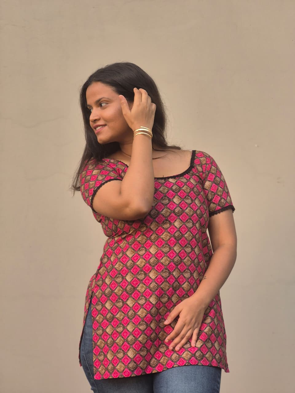 ANIKA Rose grid kurti