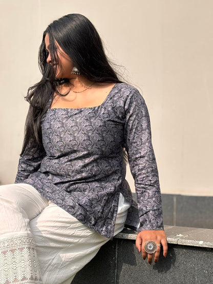 MYRA Noir Swirll Kurti