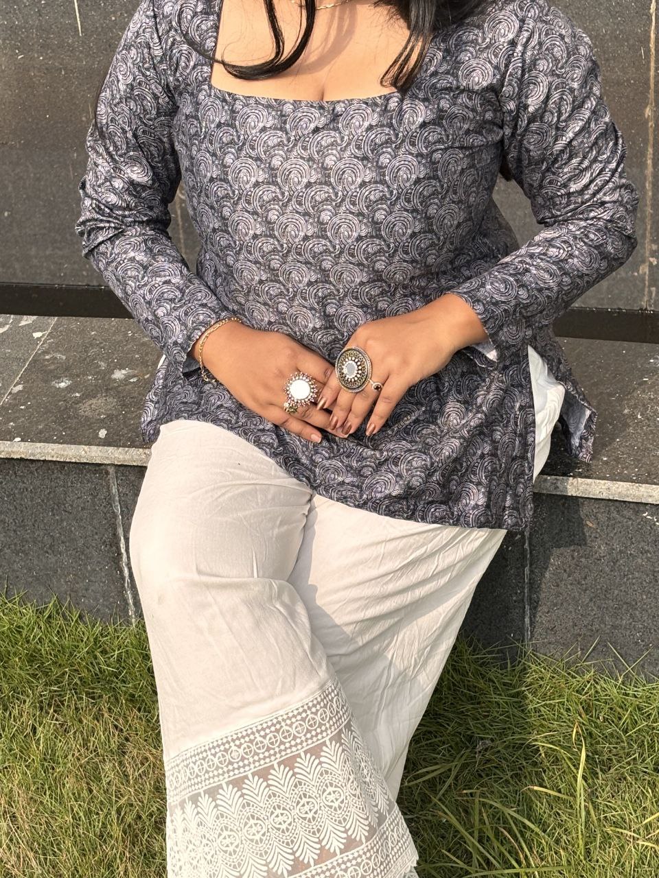 MYRA Noir Swirll Kurti